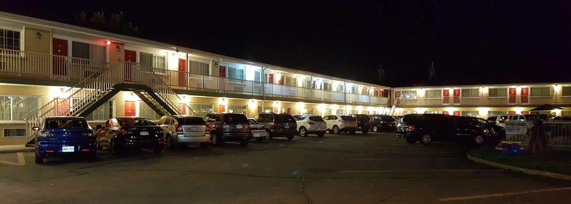 Motel Rockwell